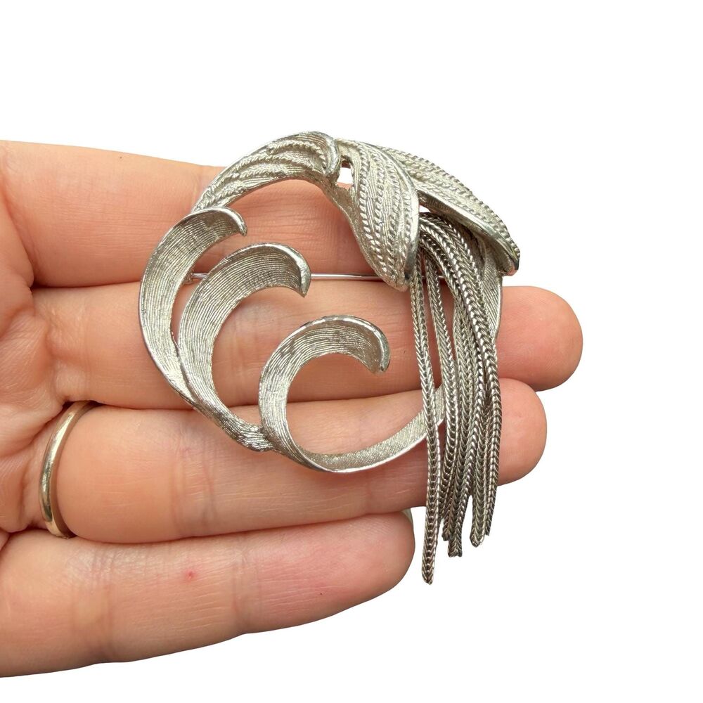 Vintage Silver Tone Swirl Rope Tassels Ornate Brooch Pin Fringe Brooch